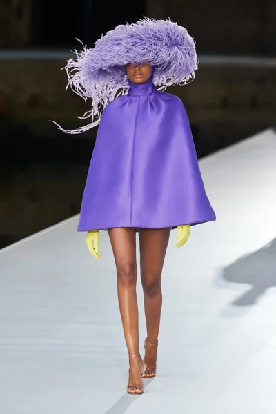 Look 8